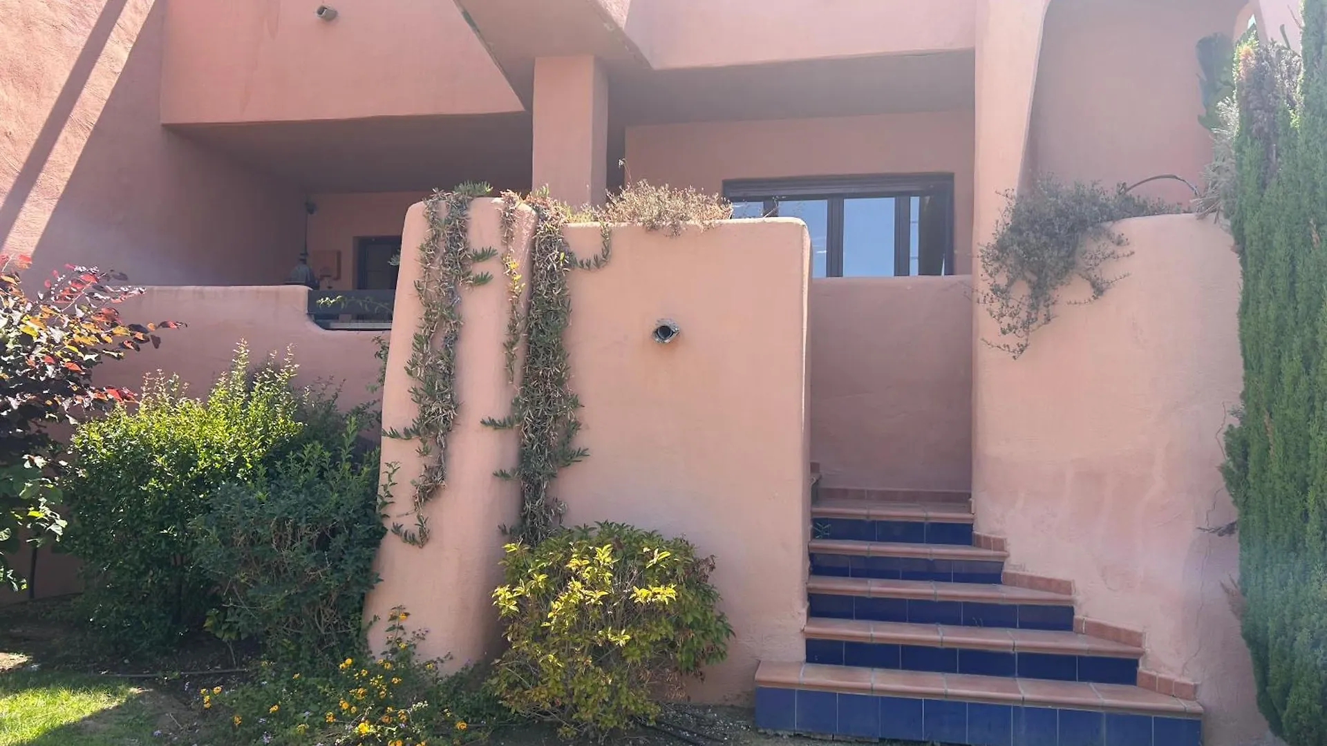 Luxurious 2 Bedroom Garden Apartment At El Soto Free Golf - Gym- Tennis - Paddle Ojen