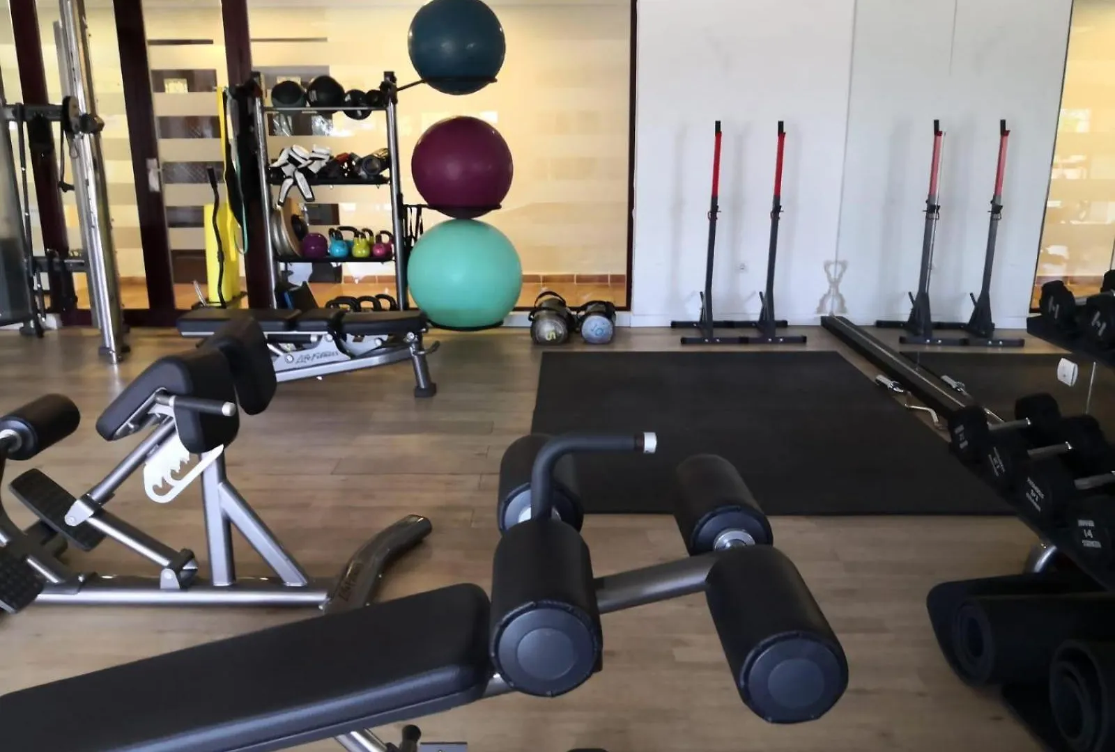 Luxurious 2 Bedroom Garden Apartment At El Soto Free Golf - Gym- Tennis - Paddle Ojen Spain